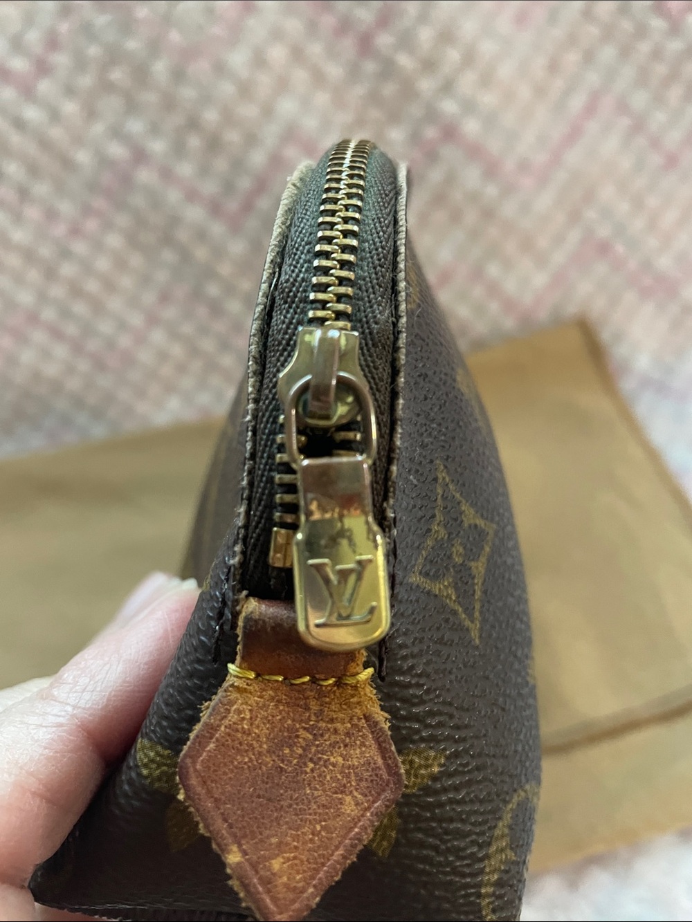 Louis Vuitton Pouch with COA - Picture 5 of 16